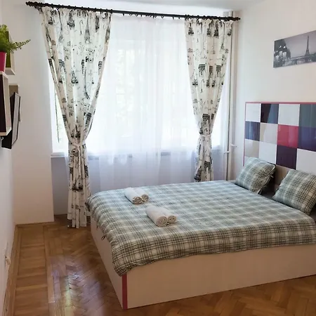 Central Brezoianu شقة بوخارست